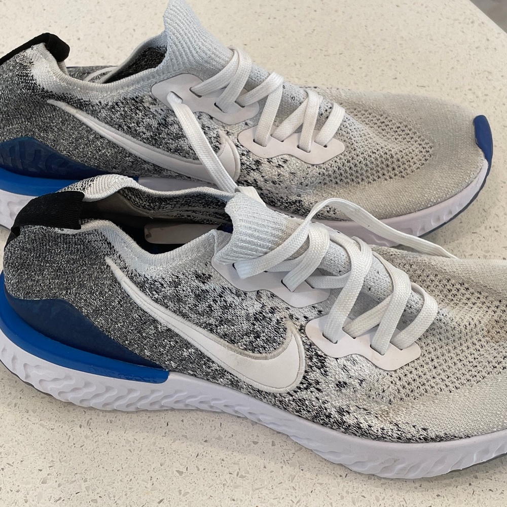 Nike Epic React Flyknit Tennis Shoes